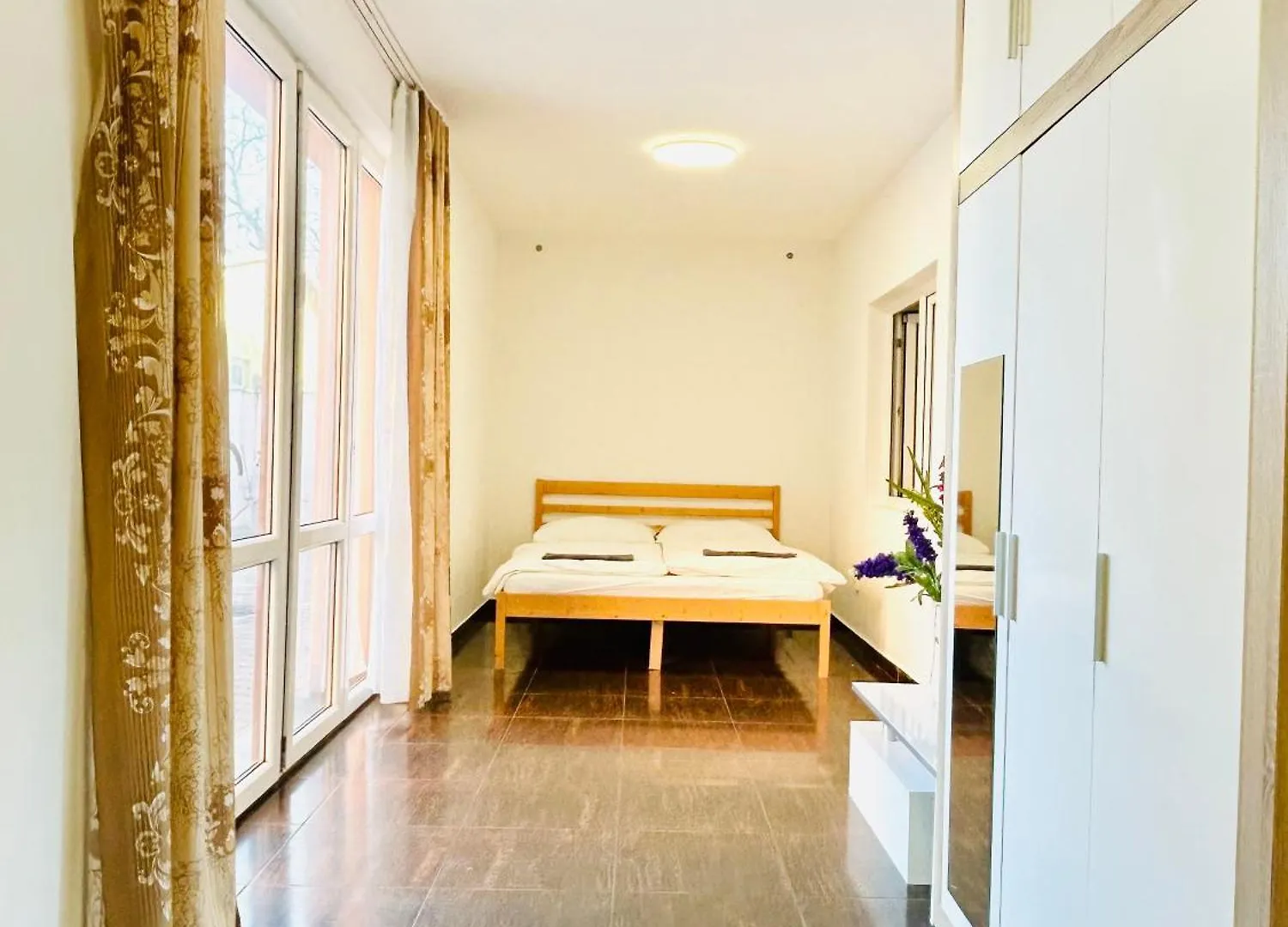 Villa Apartments With Free Parking Prague 5 0*,