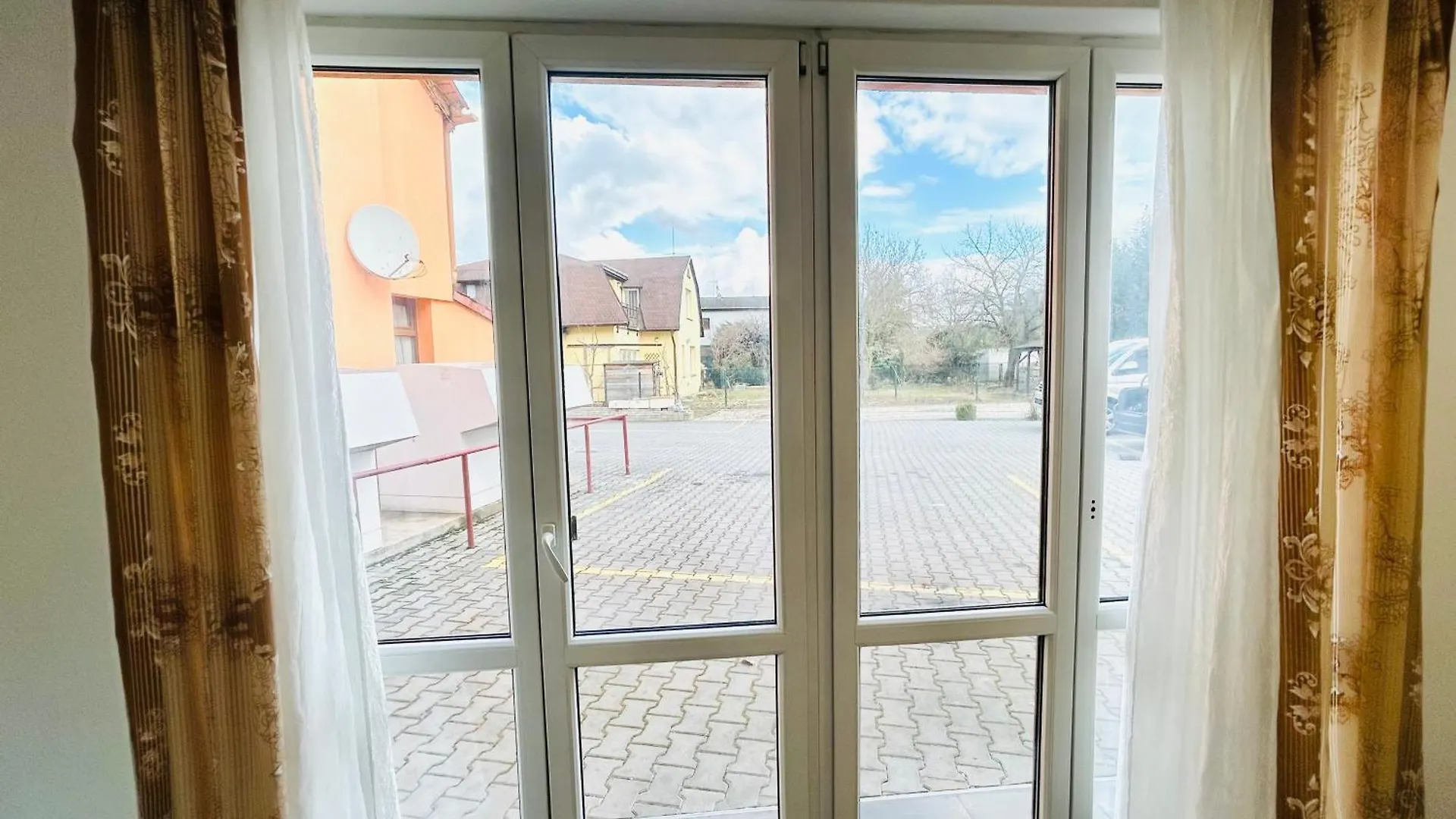 Villa Apartments With Free Parking Prague 5